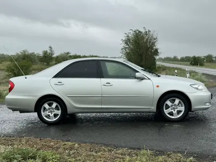 Toyota Camry 2003 года за 7 500 000 тг. в Актобе – фото 48