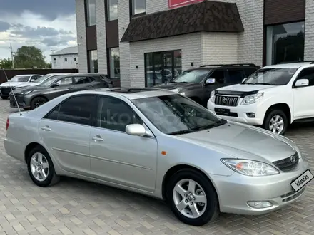 Toyota Camry 2003 года за 7 500 000 тг. в Актобе – фото 50