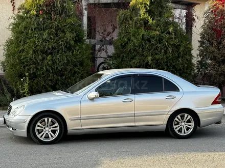 Mercedes-Benz C 320 2000 года за 4 000 000 тг. в Шымкент – фото 12