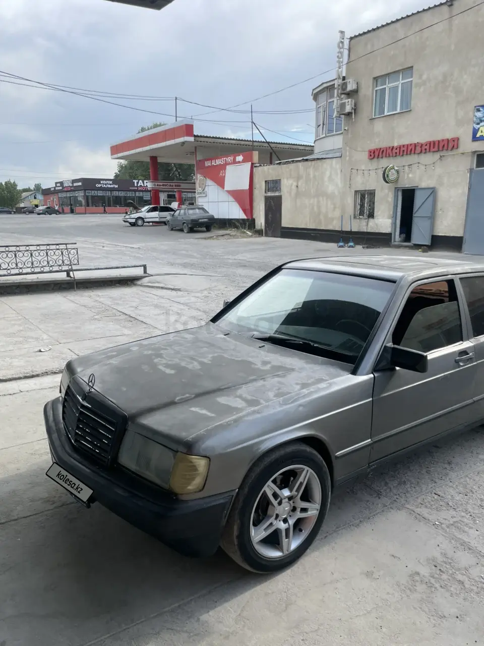 Mercedes-Benz 190, 1987