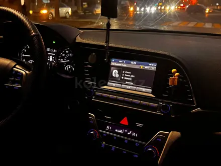 Hyundai Elantra 2016 года за 4 000 000 тг. в Уральск – фото 4