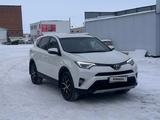 Toyota RAV4 2016 годаүшін12 300 000 тг. в Актобе