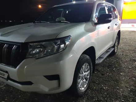 Toyota Land Cruiser Prado 2018 года за 19 000 000 тг. в Атырау – фото 11