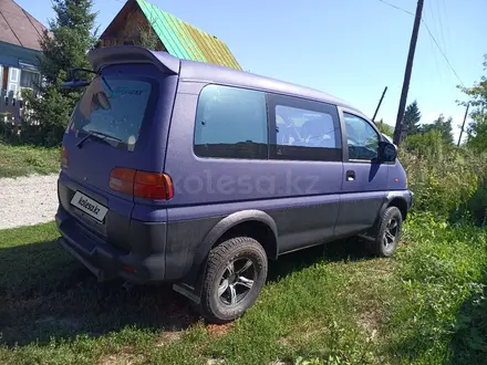 Mitsubishi Delica 1996 годаүшін4 200 000 тг. в Алтай – фото 5