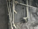 Трапеция стеклоочистителя моторчик дворника щётка держатель за 20 000 тг. в Алматы