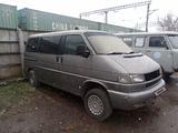 Volkswagen Eurovan 2000 годаfor4 000 000 тг. в Астана