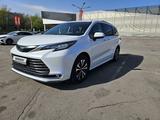 Toyota Sienna 2022 года за 27 500 000 тг. в Алматы – фото 2