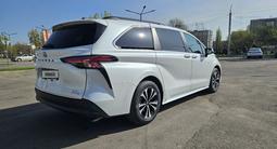 Toyota Sienna 2022 года за 27 500 000 тг. в Алматы – фото 4