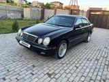 Mercedes-Benz E 320 2001 года за 4 700 000 тг. в Шымкент – фото 2