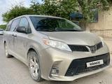 Toyota Sienna 2015 года за 12 500 000 тг. в Актау