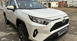 Toyota RAV4 2022 года за 20 000 000 тг. в Актобе – фото 4