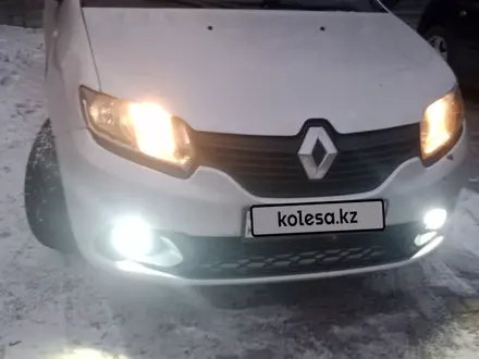 Renault Sandero 2015 года за 3 300 000 тг. в Караганда