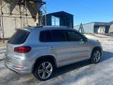 Volkswagen Tiguan 2015 года за 6 849 000 тг. в Уральск – фото 5