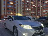 Lexus ES 300h 2013 года за 11 700 000 тг. в Астана
