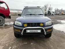 Toyota RAV4, 1995