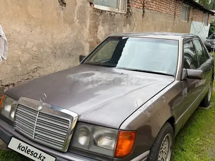 Mercedes-Benz E 230 1991 года за 3 200 000 тг. в Алматы