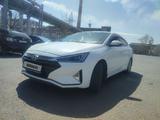 Hyundai Elantra 2019 года за 8 600 000 тг. в Астана – фото 2