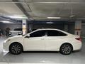 Toyota Camry 2017 года за 11 200 000 тг. в Актобе – фото 4