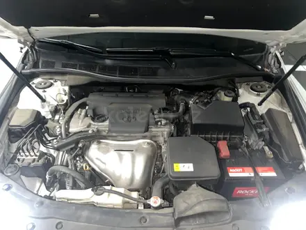 Toyota Camry 2017 года за 11 200 000 тг. в Актобе – фото 8