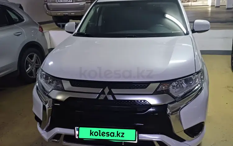Mitsubishi Outlander 2022 года за 13 900 000 тг. в Алматы