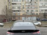 Hyundai Elantra 2023 года за 8 800 000 тг. в Алматы – фото 3