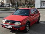 Volkswagen Golf 1993 годаүшін2 100 000 тг. в Тараз