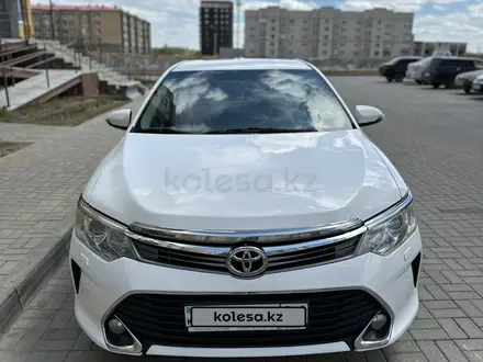 Toyota Camry 2014 года за 11 650 000 тг. в Актобе