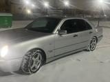 Mercedes-Benz E 240 1999 годаfor3 300 000 тг. в Астана – фото 4