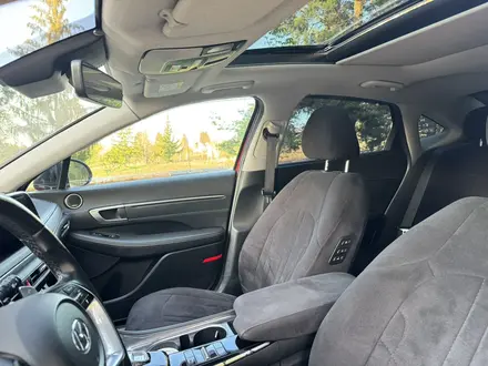 Hyundai Sonata 2021 года за 11 490 000 тг. в Алматы – фото 18
