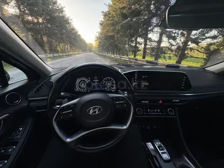 Hyundai Sonata 2021 года за 11 490 000 тг. в Алматы – фото 21
