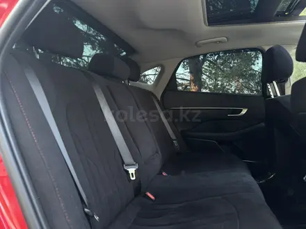 Hyundai Sonata 2021 года за 11 490 000 тг. в Алматы – фото 34