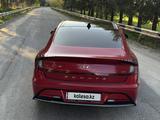 Hyundai Sonata 2021 годаүшін11 490 000 тг. в Алматы – фото 5