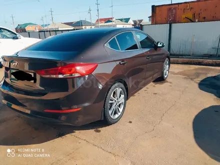 Hyundai Elantra 2017 года за 8 000 000 тг. в Атырау – фото 21