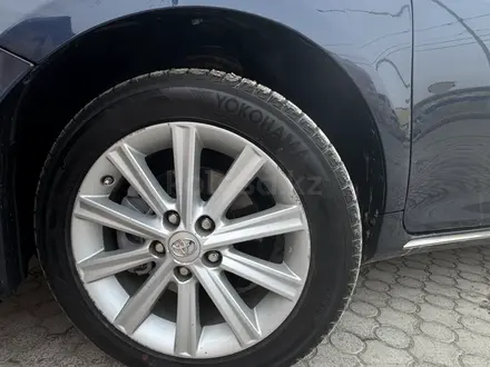 Toyota Camry 2014 года за 6 100 000 тг. в Атырау – фото 4