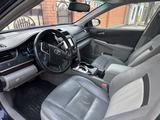 Toyota Camry 2014 года за 6 100 000 тг. в Атырау – фото 3