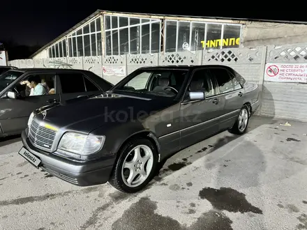 Mercedes-Benz S 320 1995 года за 3 500 000 тг. в Тараз – фото 2