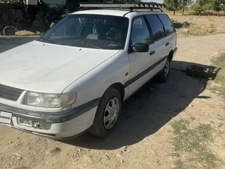 Volkswagen Passat 1995 года за 1 500 000 тг. в Кулан – фото 3