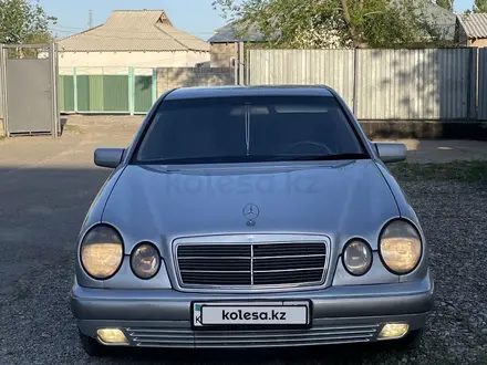 Mercedes-Benz E 280 1998 года за 3 150 000 тг. в Шымкент