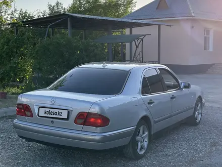 Mercedes-Benz E 280 1998 года за 3 150 000 тг. в Шымкент – фото 4
