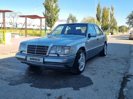 Mercedes-Benz E 320 1993 года за 6 200 000 тг. в Шиели