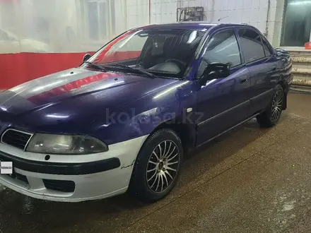 Mitsubishi Carisma 2002 года за 1 250 000 тг. в Астана – фото 2