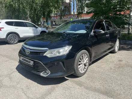 Toyota Camry 2015 года за 10 200 000 тг. в Усть-Каменогорск – фото 2