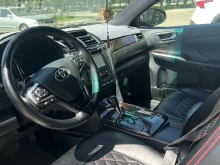 Toyota Camry 2015 года за 10 200 000 тг. в Усть-Каменогорск – фото 7