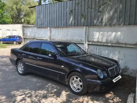 Mercedes-Benz E 320 1997 года за 4 000 000 тг. в Алматы – фото 10