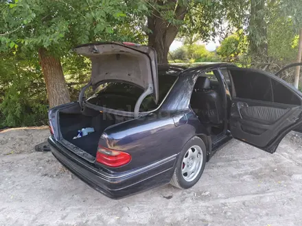 Mercedes-Benz E 320 1997 года за 4 000 000 тг. в Алматы – фото 15