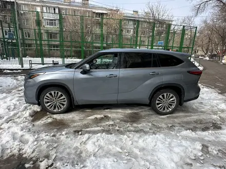 Toyota Highlander 2022 года за 24 500 000 тг. в Шымкент – фото 3