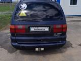 Volkswagen Sharan 1997 годаүшін1 550 000 тг. в Уральск – фото 2