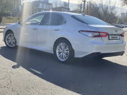 Toyota Camry 2018 года за 15 200 000 тг. в Тараз – фото 5