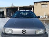 Volkswagen Passat 1990 годаfor1 600 000 тг. в Есик – фото 2