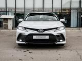 Toyota Camry 2022 годаүшін15 590 000 тг. в Актау – фото 2